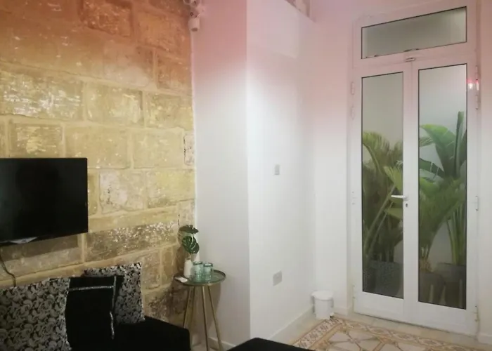Traditional Townhouse Malta - Unique Location Holiday home
