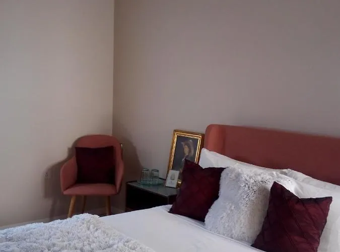 Traditional Townhouse Malta - Unique Location Holiday home *